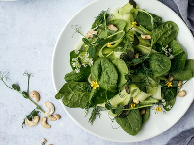 5 Jenis Daun Selada yang Sering Dipakai untuk Salad