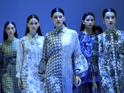 Senayan City Menggandeng Benang Jarum x Raisa di Jakarta Fashion Week 2022