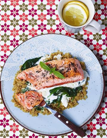 Salmon with Spinach and Quinoa